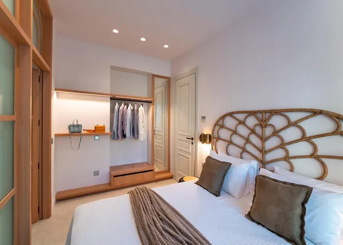 Naillac Elite Aparthotel 4*